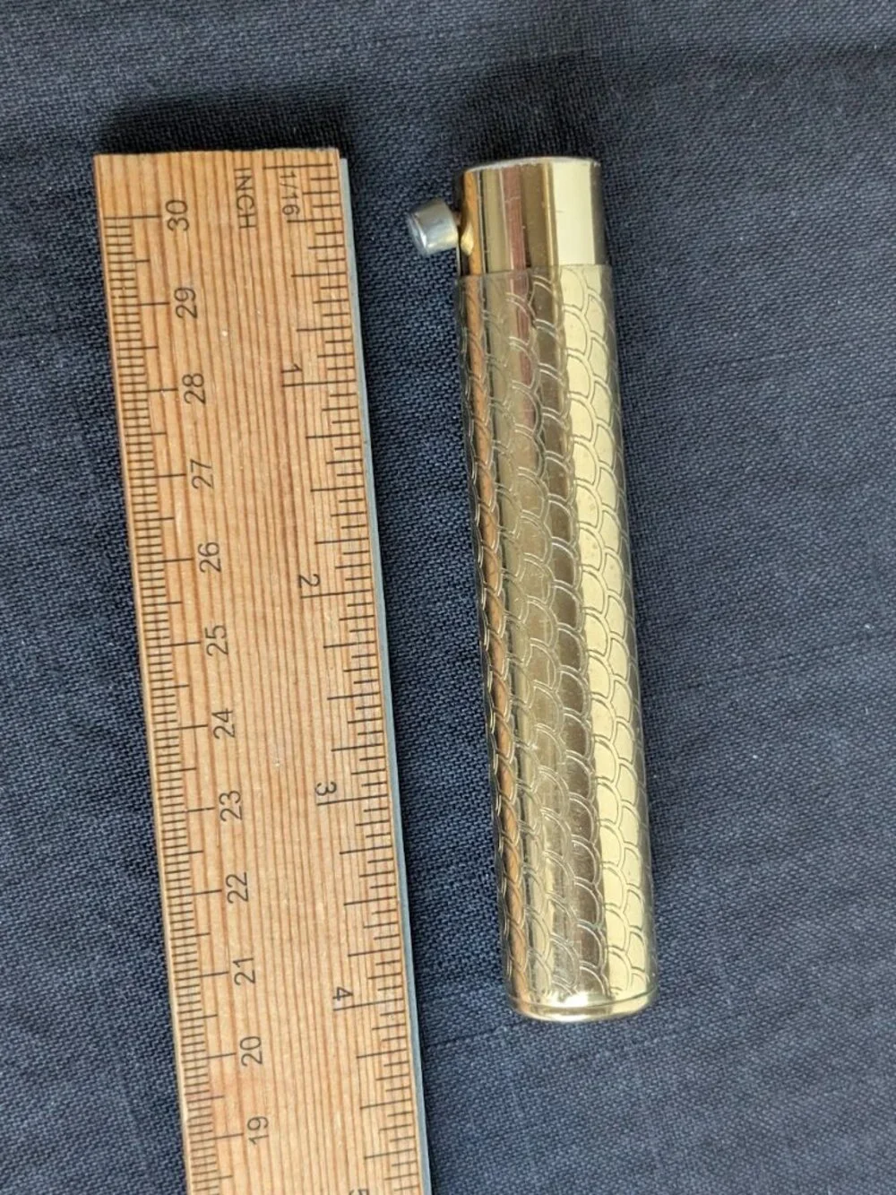Guerlain Les Meteorites Retractable Deluxe Makeup Brush Gold Case